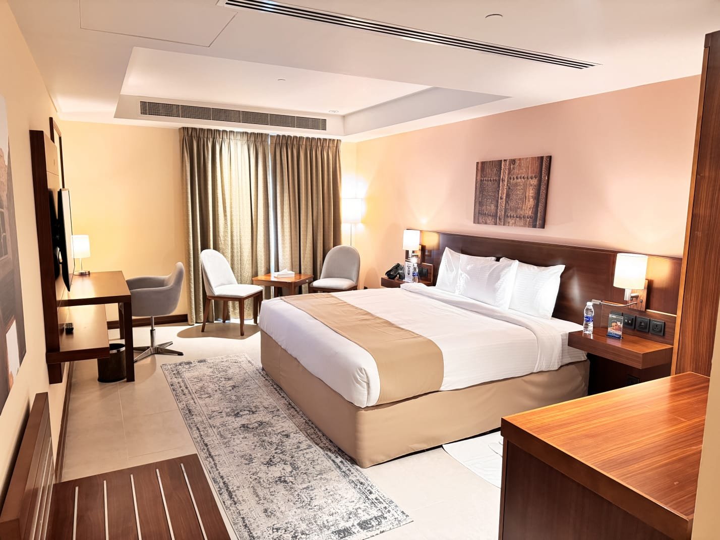 Standard Room - king